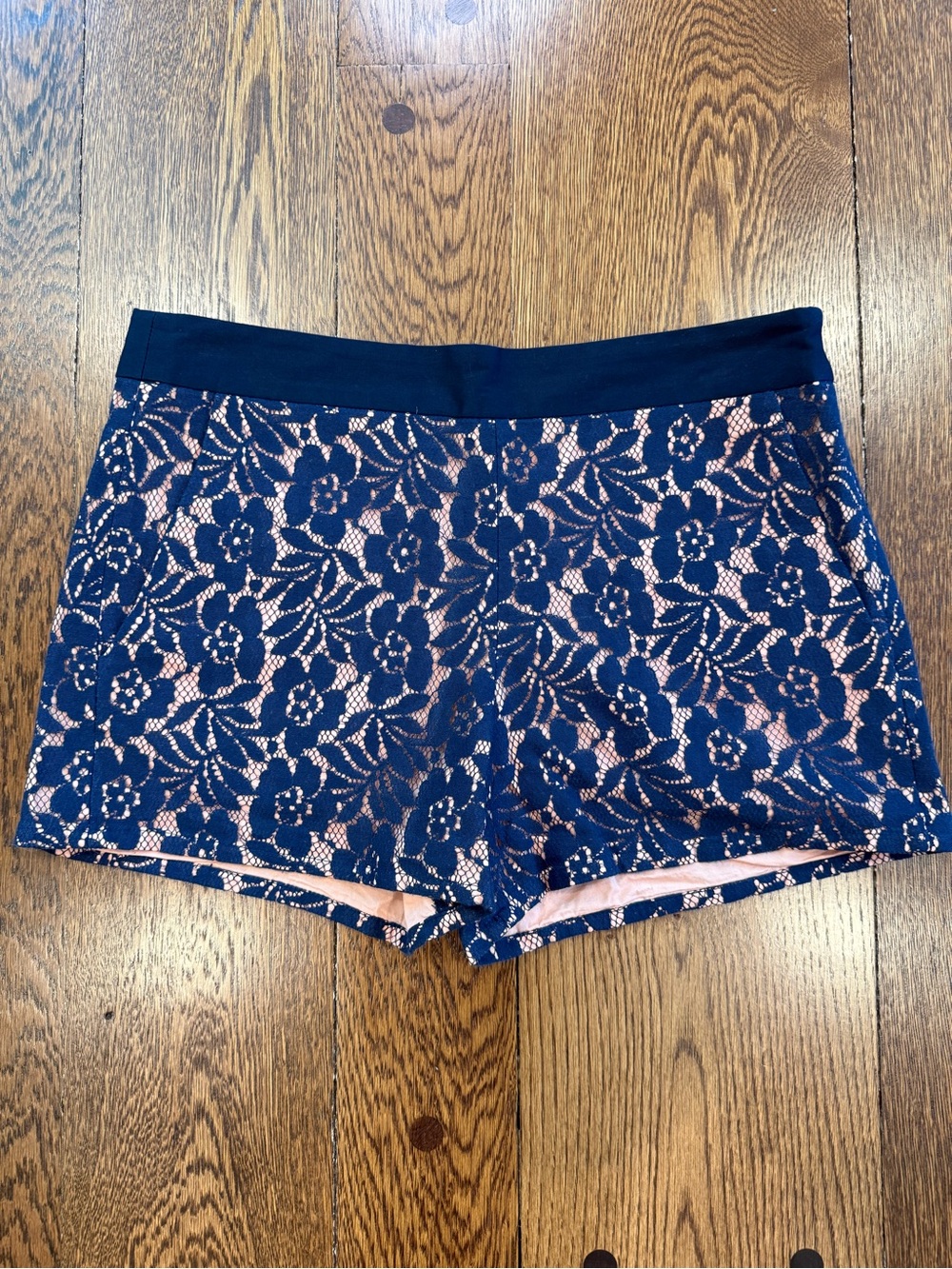 French Connection Navy Lace Shorts Blush Lining Size 6